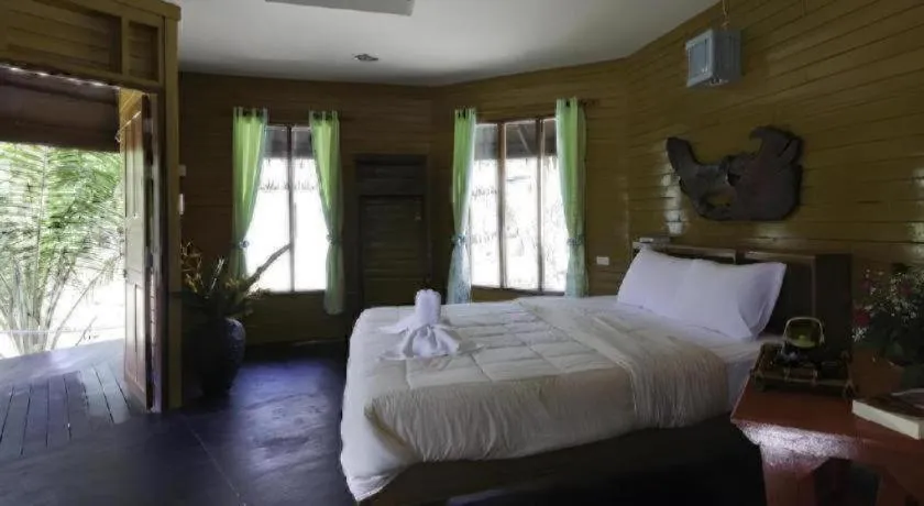 Bed in Tamsabai Resort