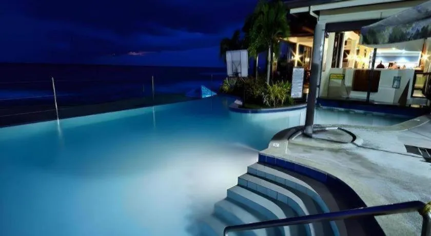 Kahuna Beach Resort and Spa