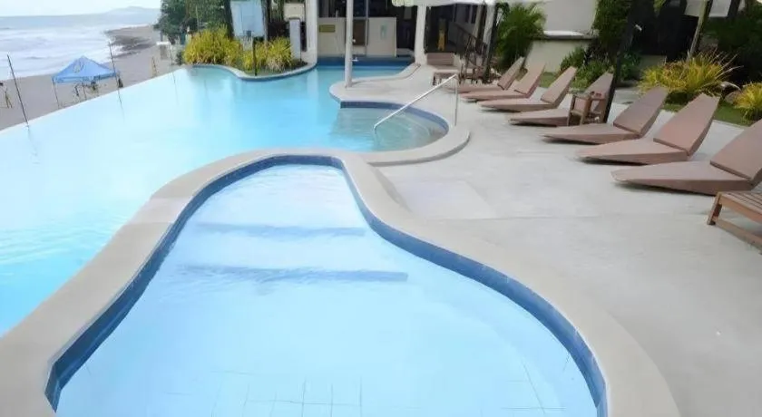 Kahuna Beach Resort and Spa