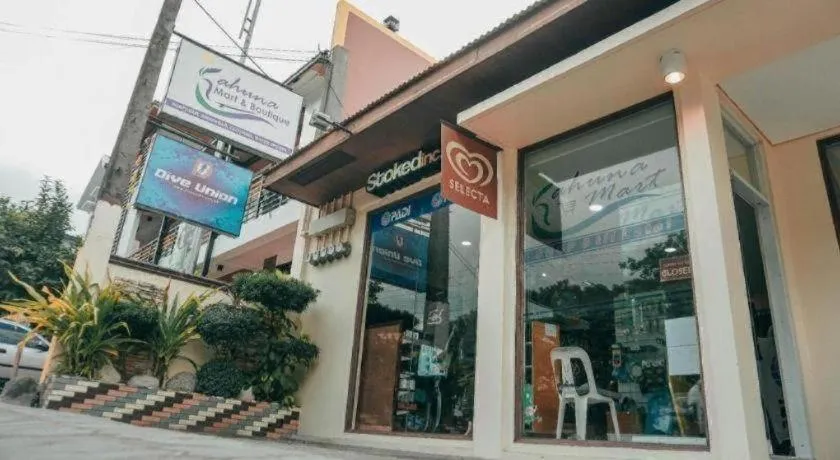 Kahuna Beach Resort and Spa