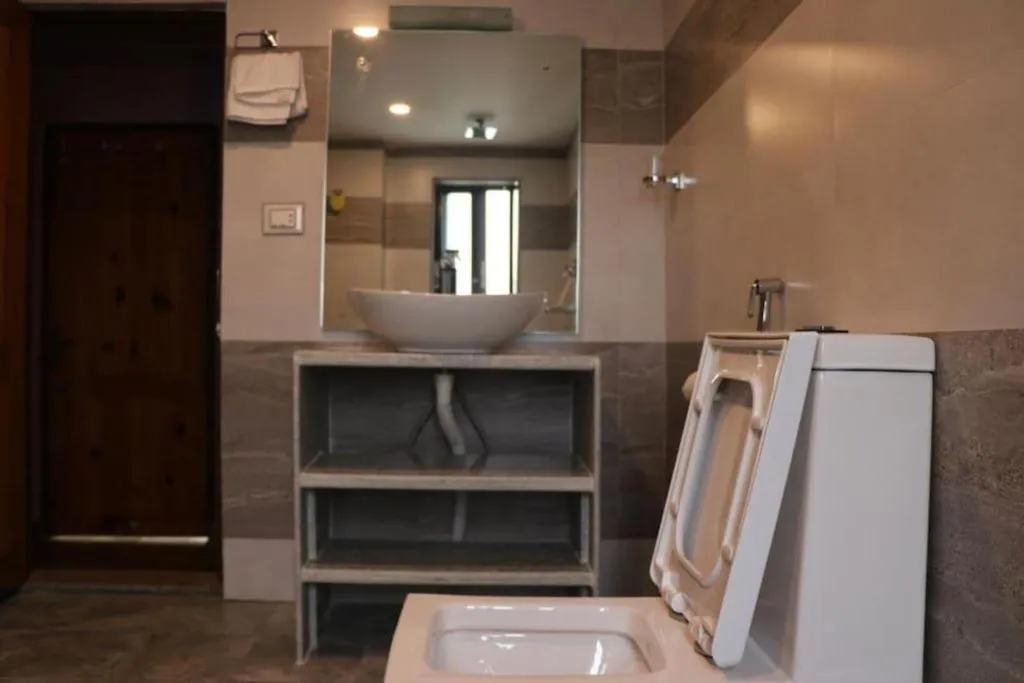 Hotel Visitors Inn P. Ltd.