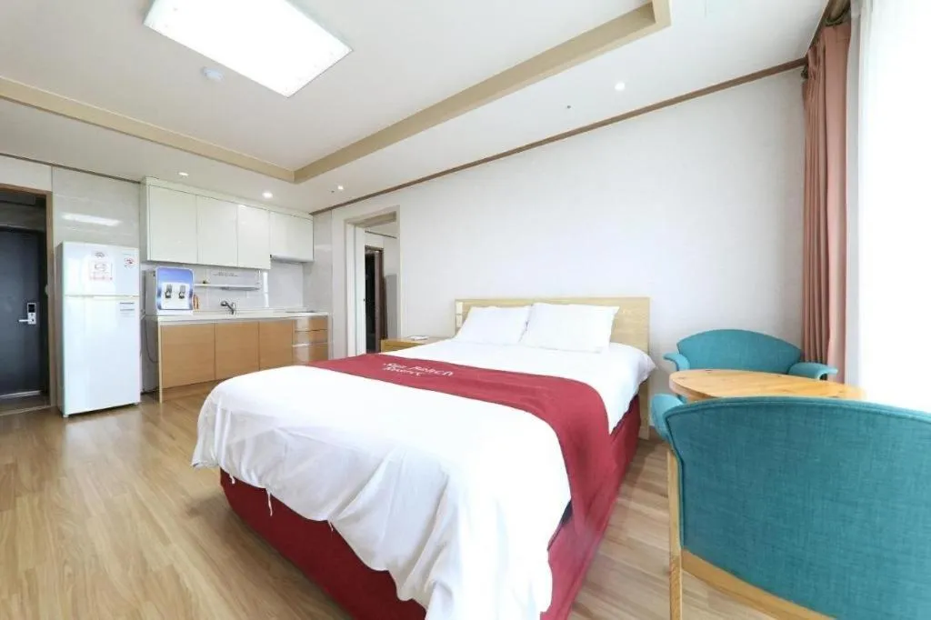 Bed in Jeju Sunbeach Hotel & Resort