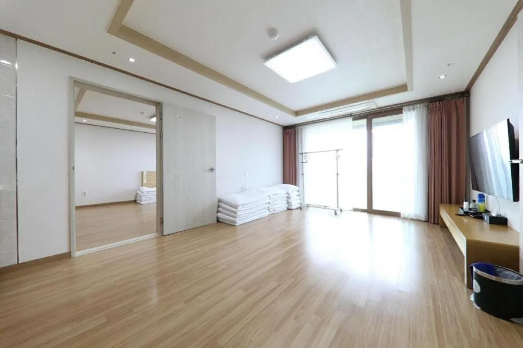 Jeju Sunbeach Hotel & Resort