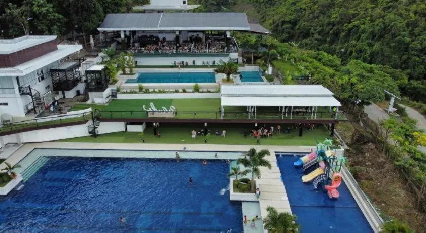 Ultra Winds Mountain Resort