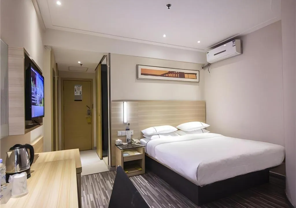 Bed in City Comfort Inn Nanchang Bayi Square Railway Station