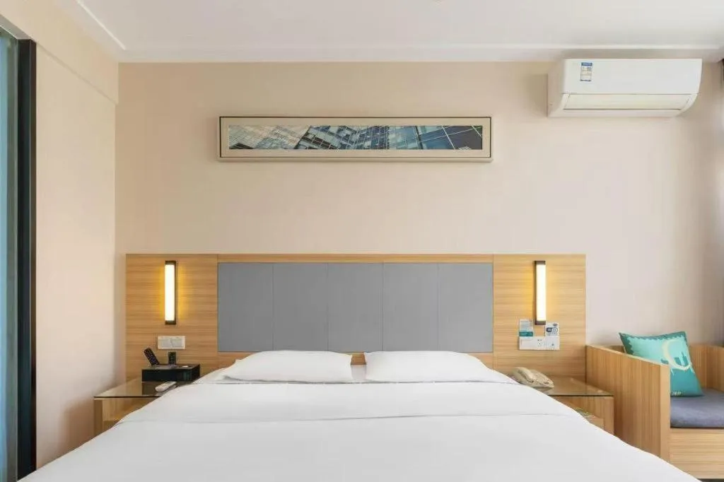 Bed in City Comfort Inn Nanchang Bayi Square Railway Station