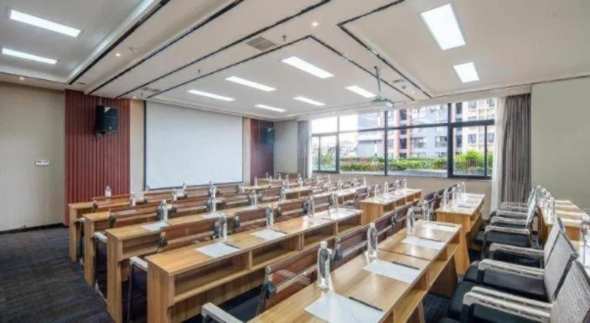 Lavande Hotels Yuxi Times Square