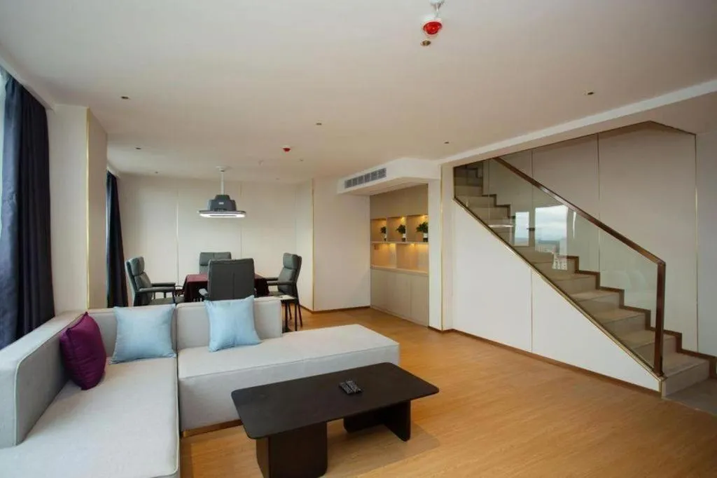 Lavande Hotel·Dongxing Port