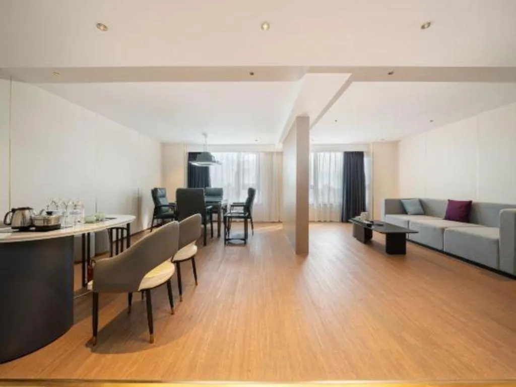 Lavande Hotel·Dongxing Port