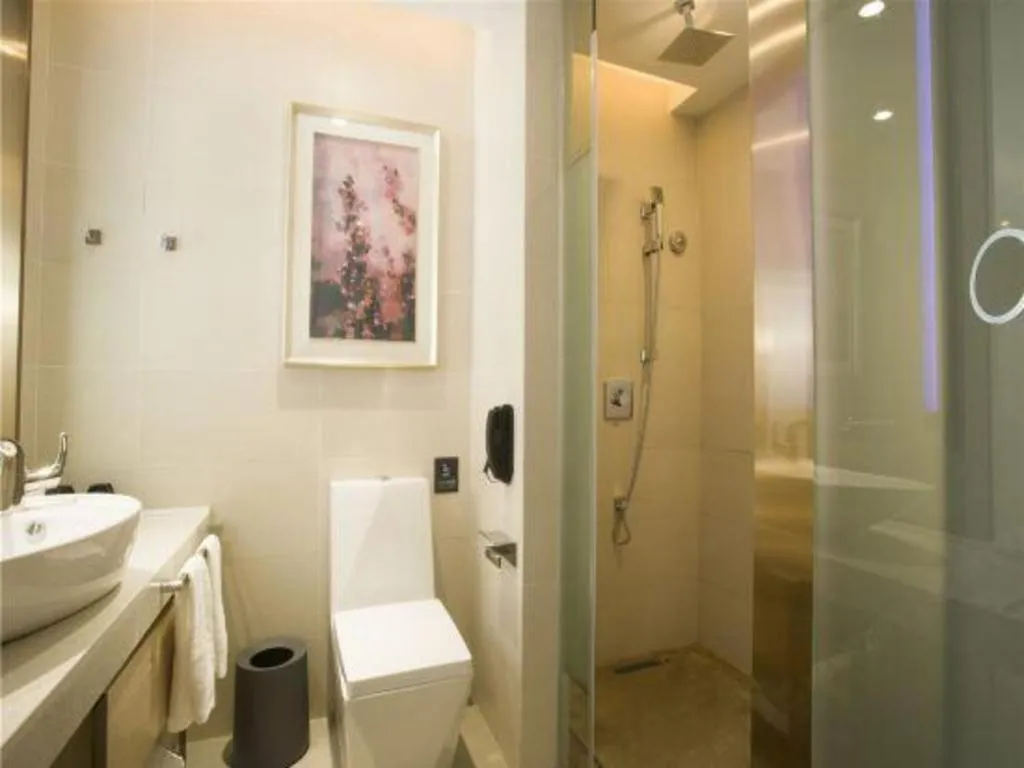 Lavande Hotel·Dongxing Port