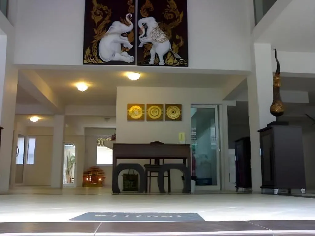 The Boss Sathorn Hotel