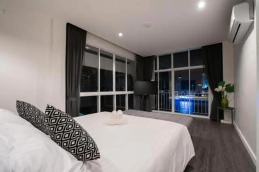 Bed in KOWTHA RIVERTEL