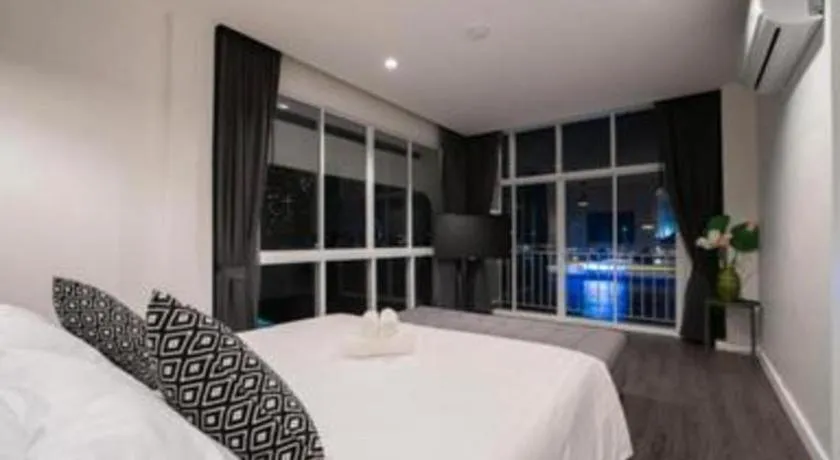 Bed in KOWTHA RIVERTEL