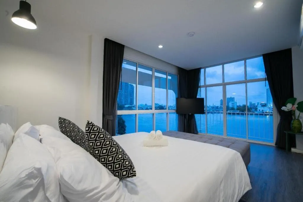 Bed in KOWTHA RIVERTEL