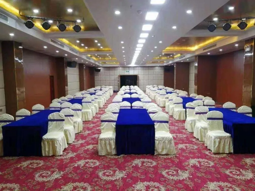 Chinflux Mandarin Hotel