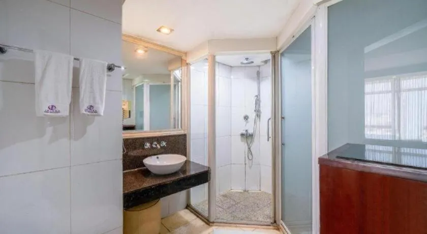 Chinflux Mandarin Hotel