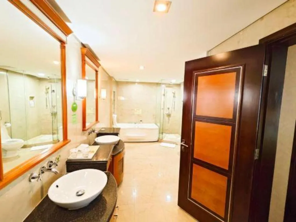 Chinflux Mandarin Hotel