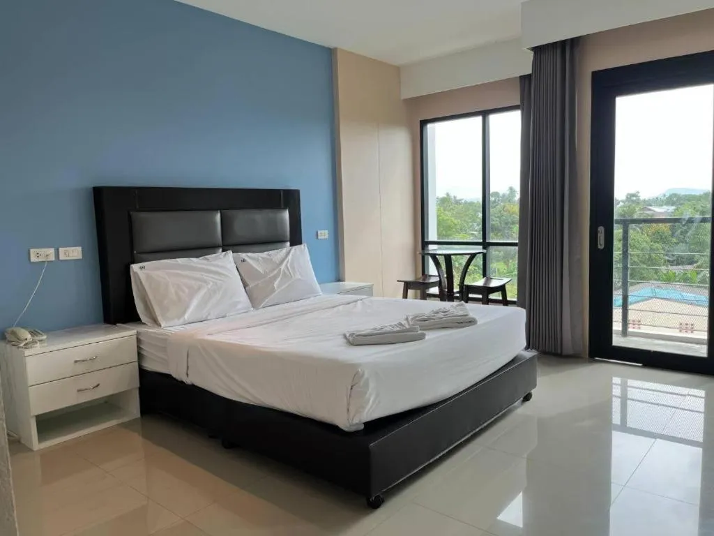 Bed in Sixty-Sixplace