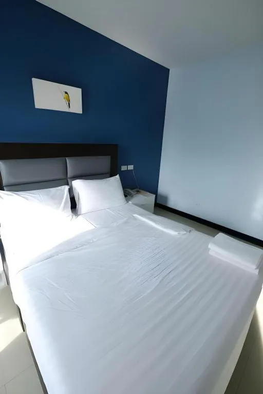 Bed in Sixty-Sixplace