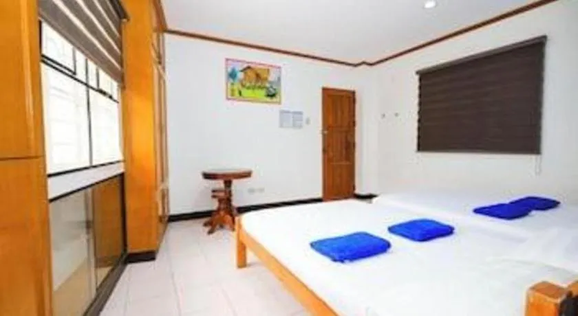 Bed in Mayon Backpackers Hostel