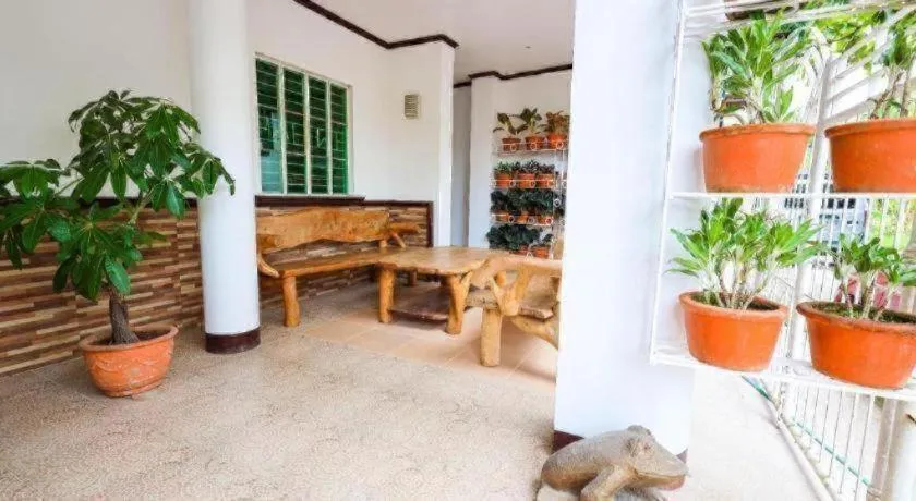 Mayon Backpackers Hostel