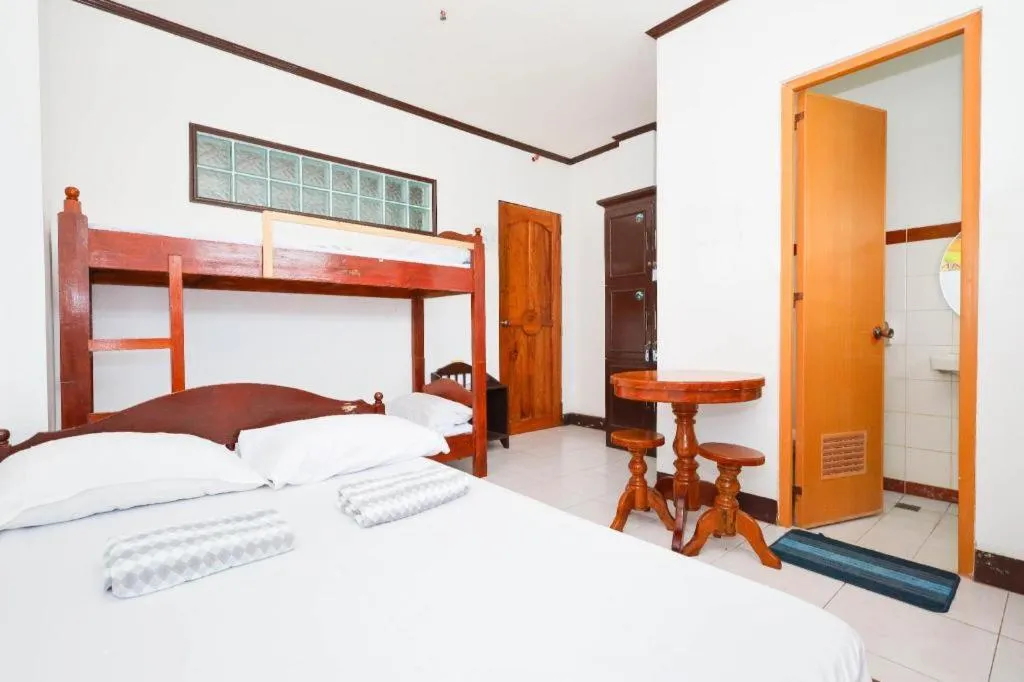 Bed in Mayon Backpackers Hostel