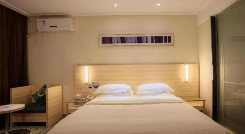 Bed in City Comfort Inn Hechi Nandan