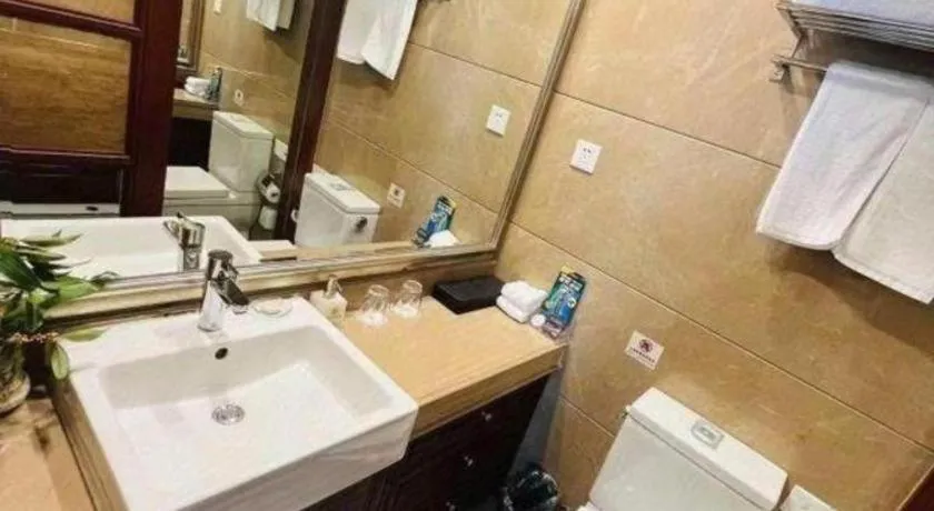 Hangzhou Lingtao Pavilion Hotel