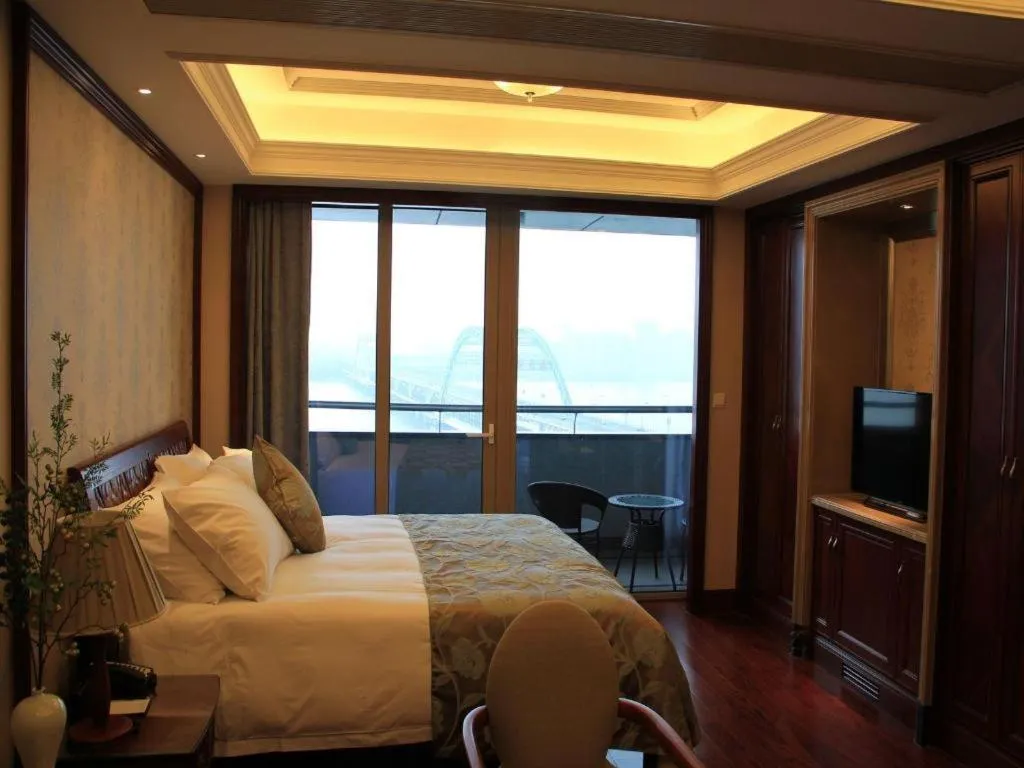 Bed in Hangzhou Lingtao Pavilion Hotel