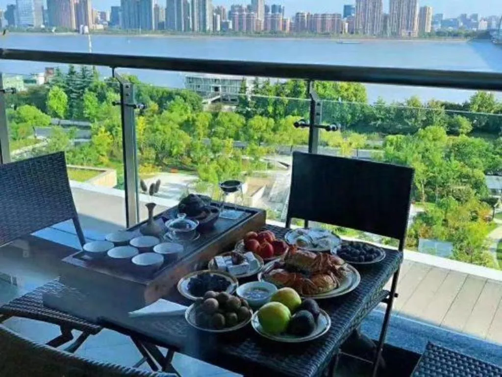 Hangzhou Lingtao Pavilion Hotel
