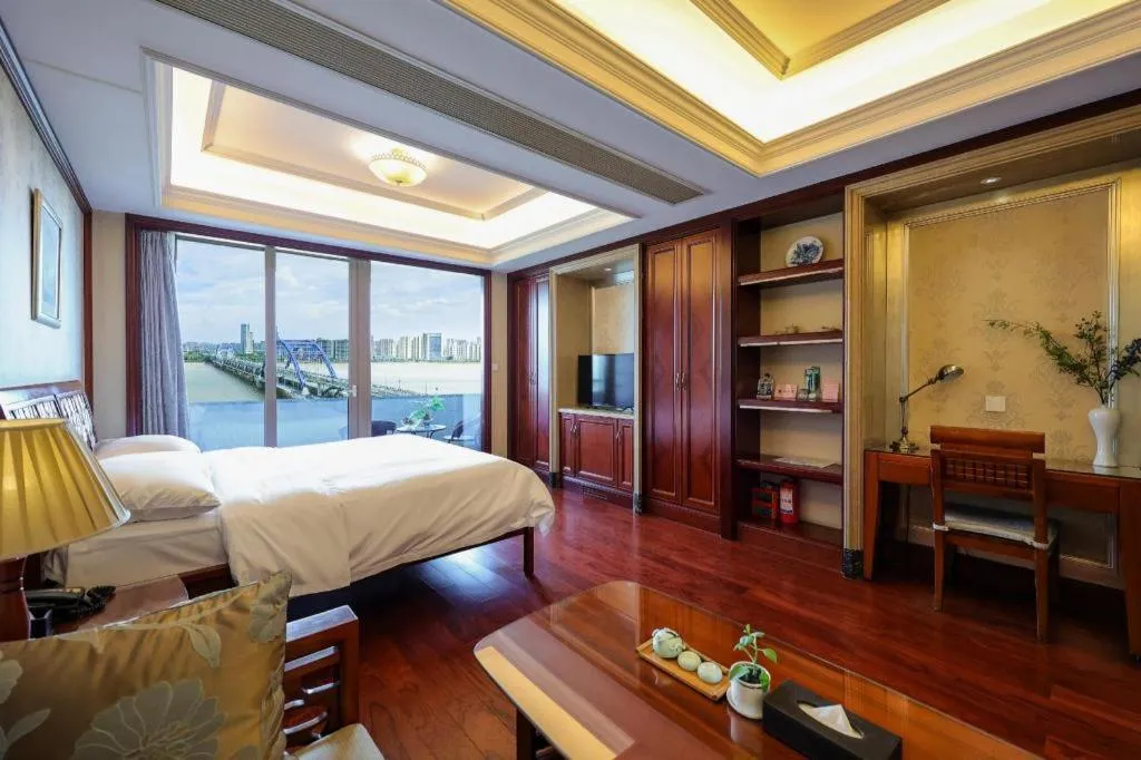 Bed in Hangzhou Lingtao Pavilion Hotel