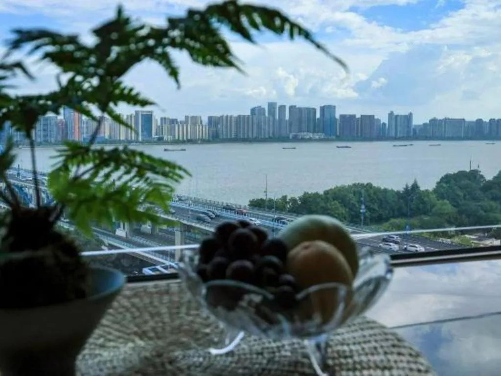 Hangzhou Lingtao Pavilion Hotel