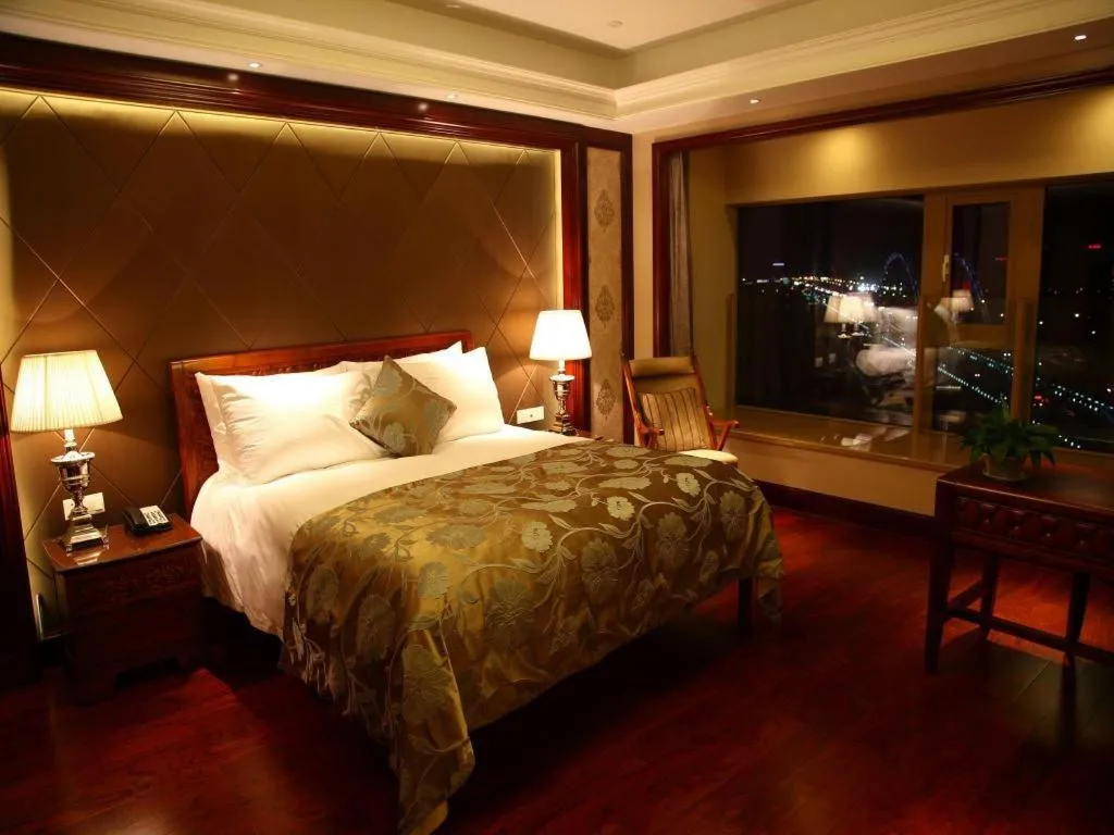 Bed in Hangzhou Lingtao Pavilion Hotel