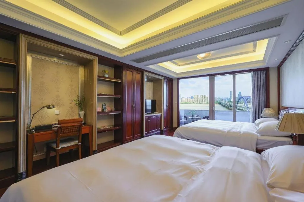 Bed in Hangzhou Lingtao Pavilion Hotel