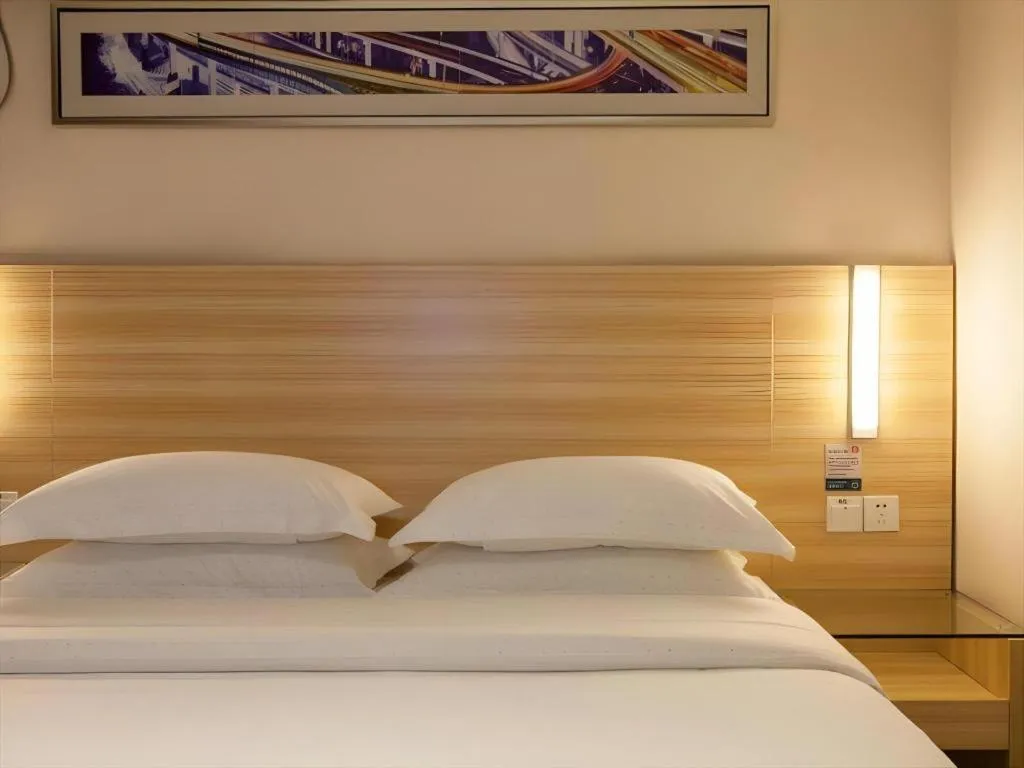 Bed in City Comfort Inn Wuhan Hankou Railway Station West Square