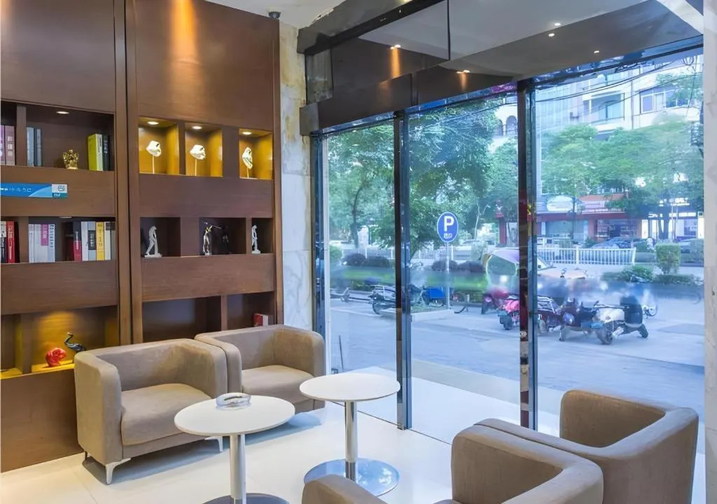 City Comfort Inn Dongxing National Trade Port