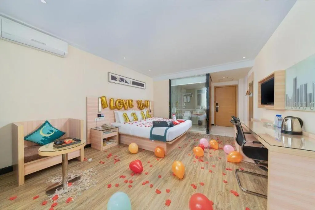 Bed in City Comfort Inn Yulin Wenhua Square Wanda Plaza