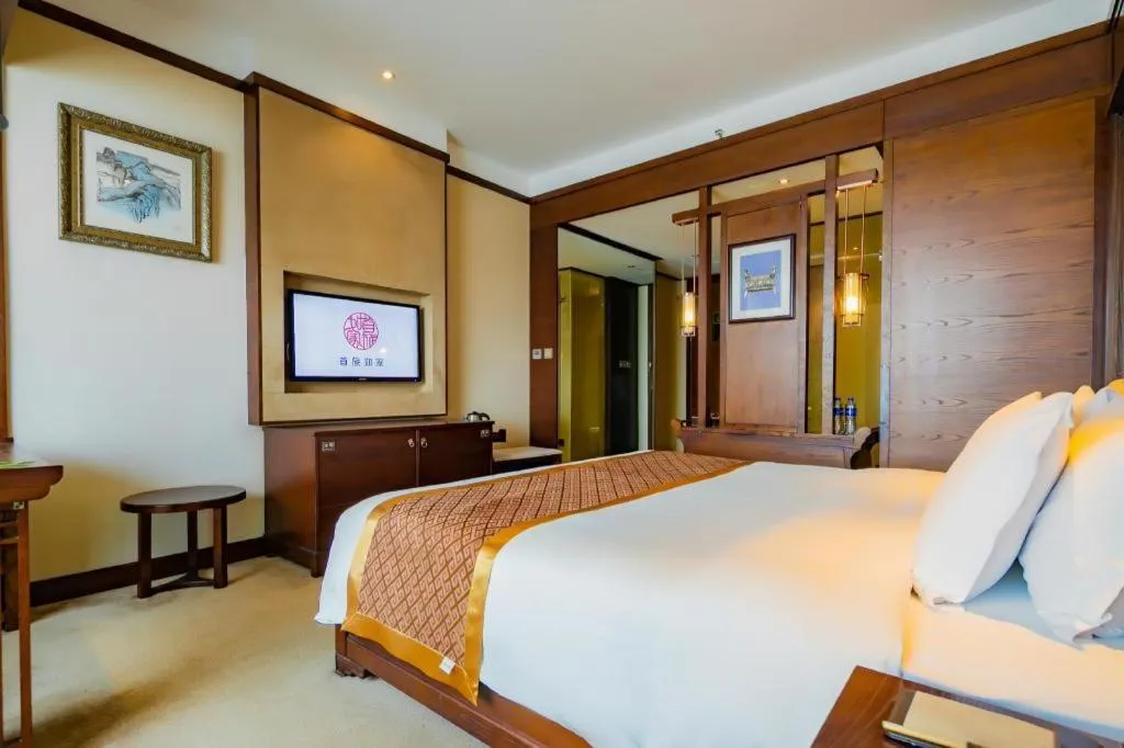 Bed in Yitel Collection Chengdu Kuanzhai Alley Chutian Junlin