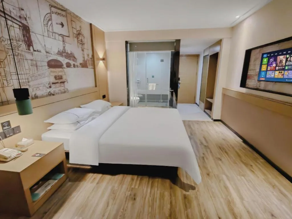 Bed in City Comfort Inn Wuhan Baibuting