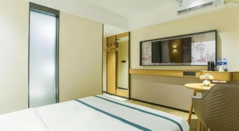 Bed in City Comfort Inn Wuhan Baibuting