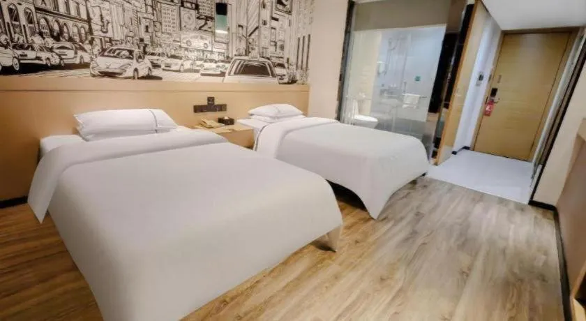 Bed in City Comfort Inn Wuhan Baibuting