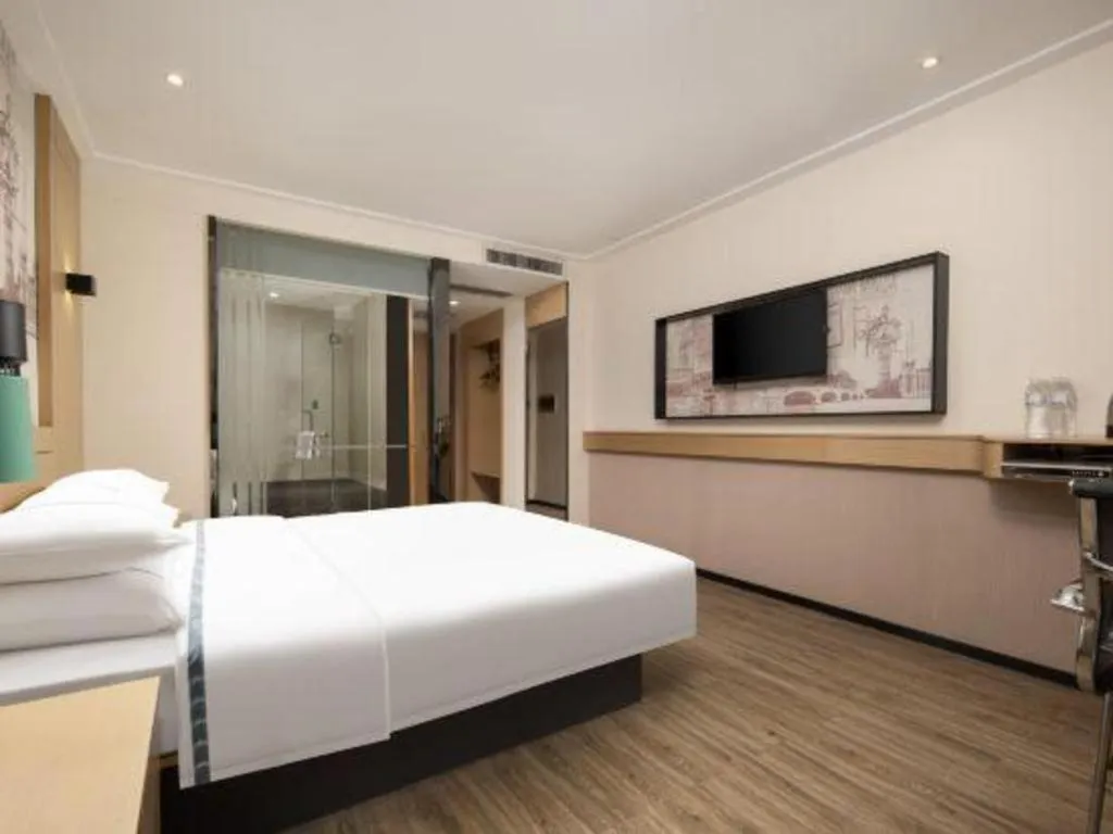 Bed in City Comfort Inn Wuhan Baibuting