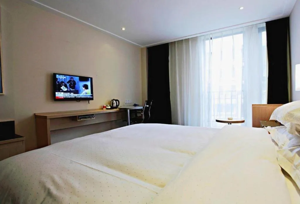 Bed in City Comfort Inn Wuhan Baibuting