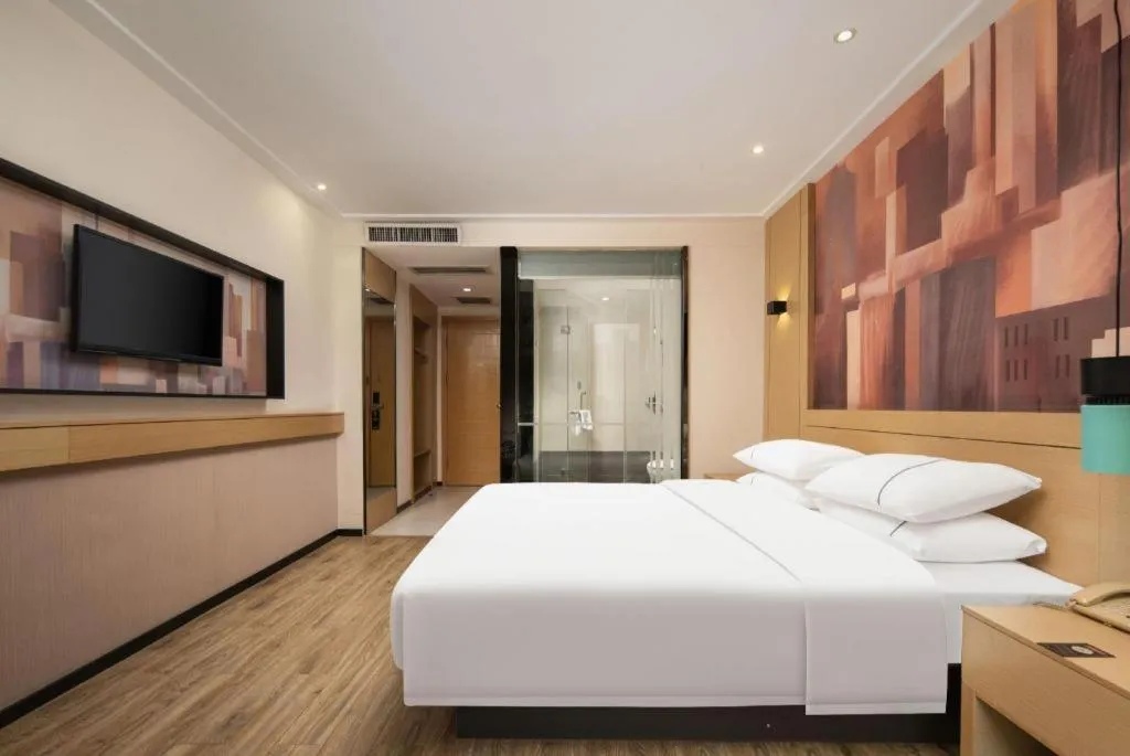 Bed in City Comfort Inn Wuhan Baibuting