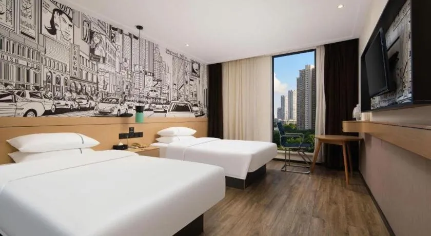 Bed in City Comfort Inn Wuhan Baibuting