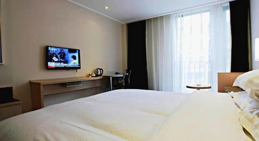 Bed in City Comfort Inn Wuhan Baibuting