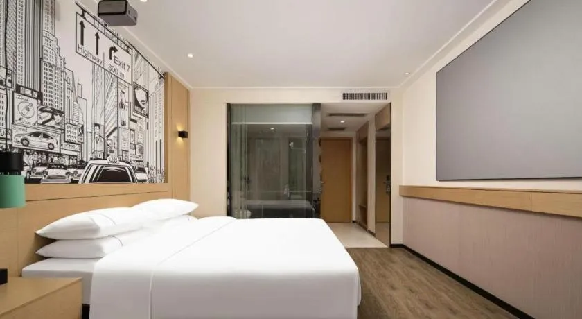 Bed in City Comfort Inn Wuhan Baibuting