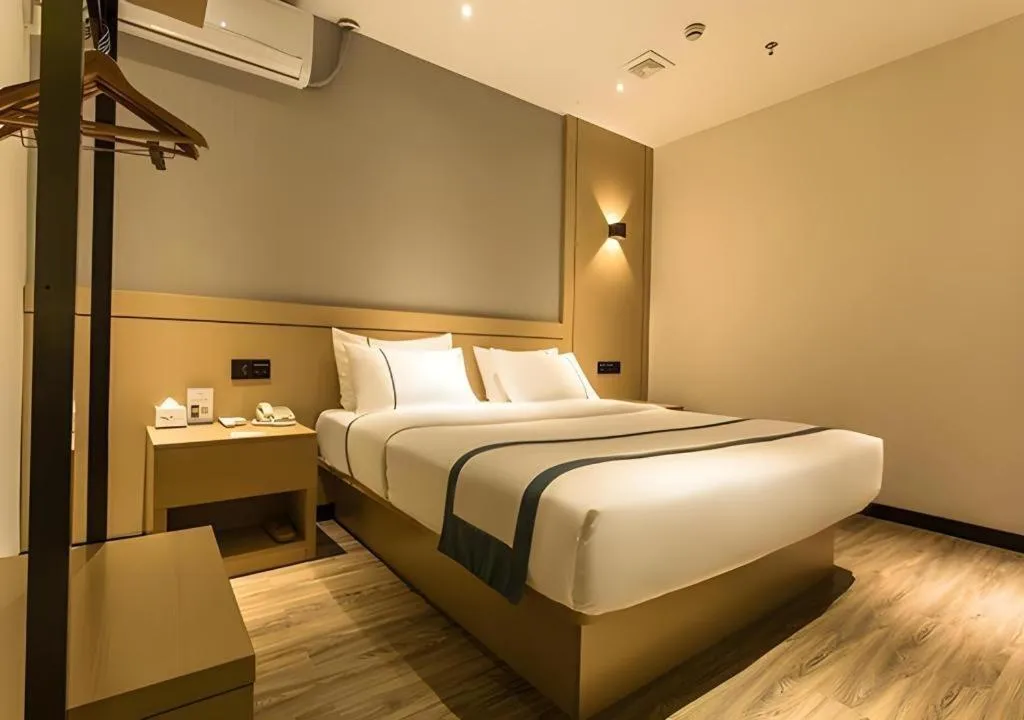 Bed in City Comfort Inn Nanning Anji Wanda Plaza