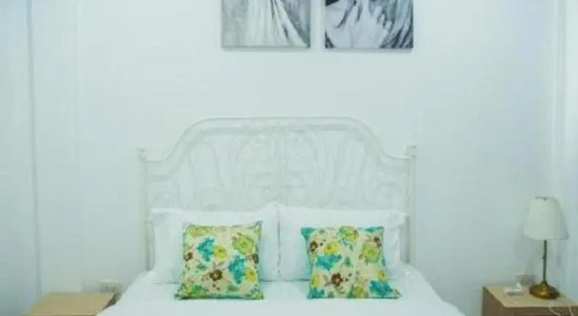 Bed in The Prince Hotel