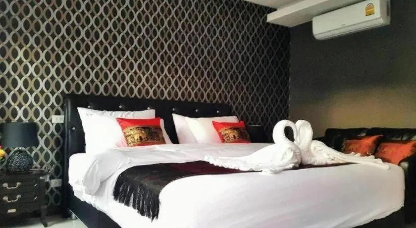 Bed in The Prince Hotel